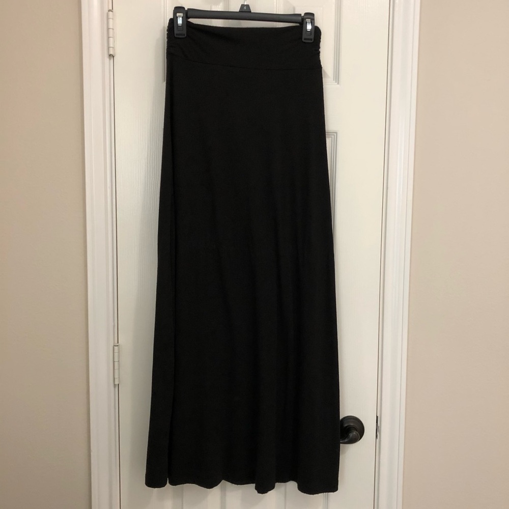 Black skirt